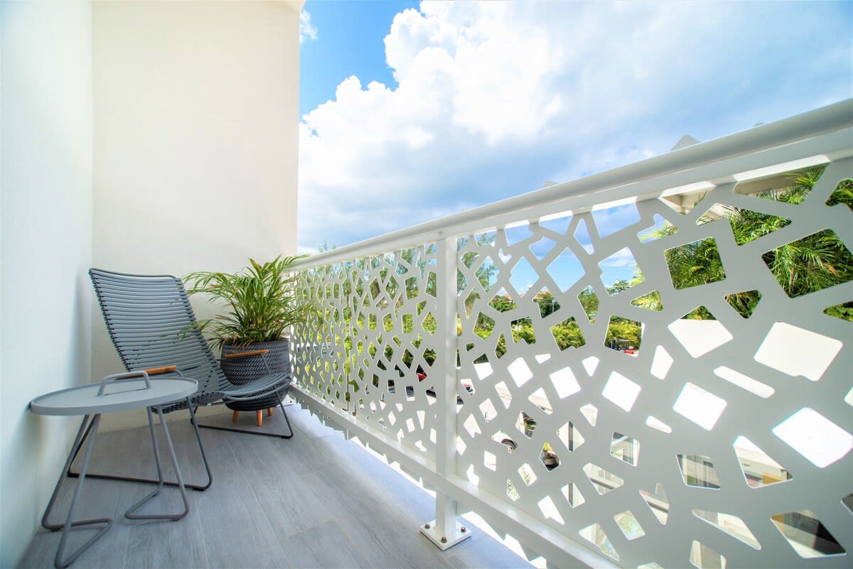 View 10