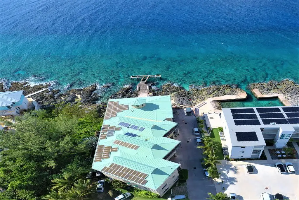 Beautiful 2Bd/2Bth Oceanfront Condo-Onsite Dining