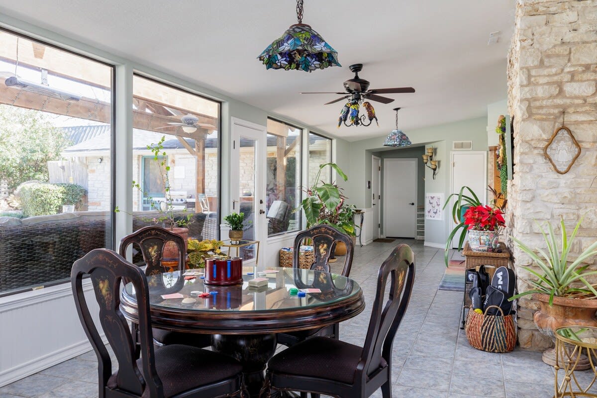 Pickleball, Pool, Garden | The Pony - Portoro