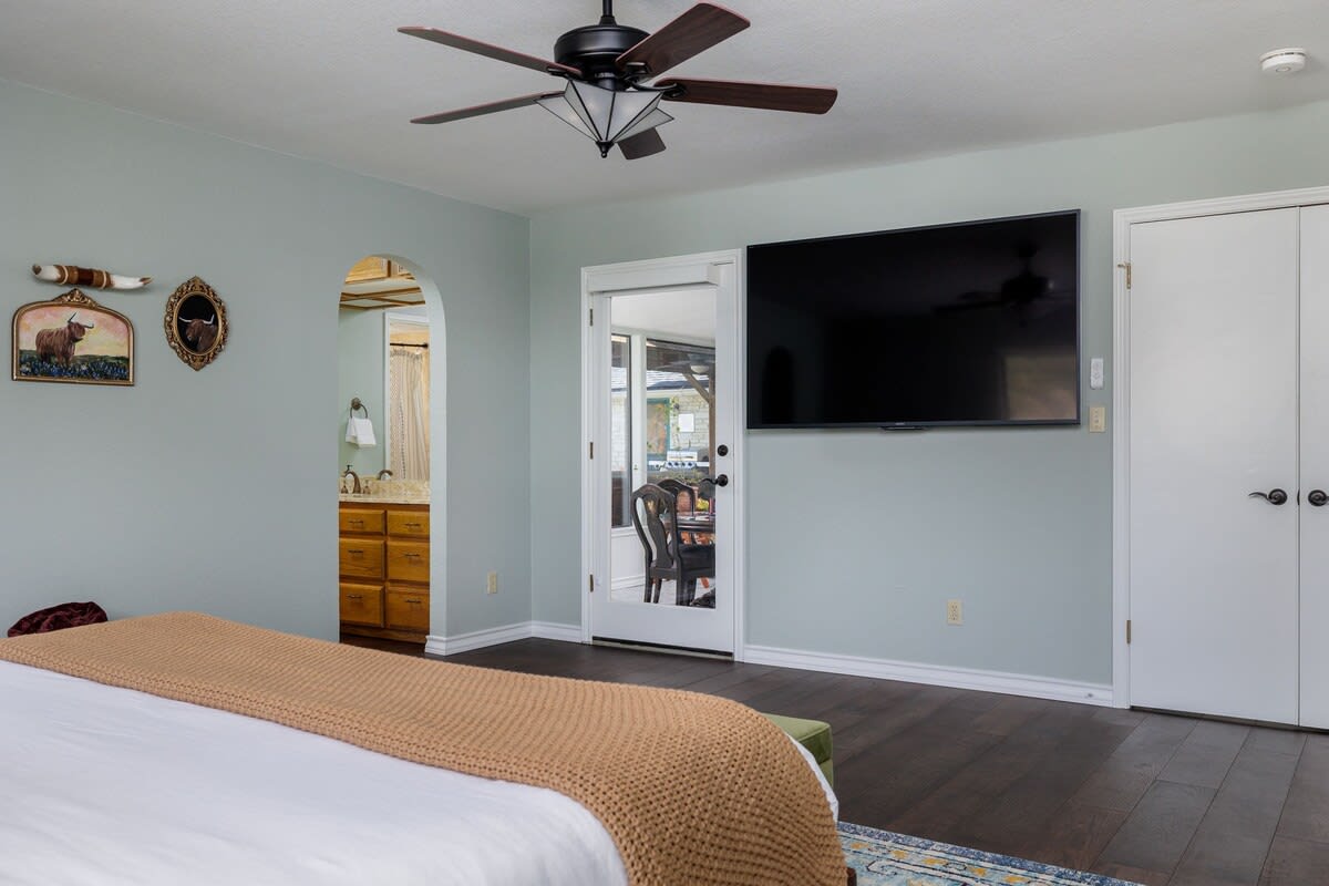 Pickleball, Pool, Garden | The Pony - Portoro