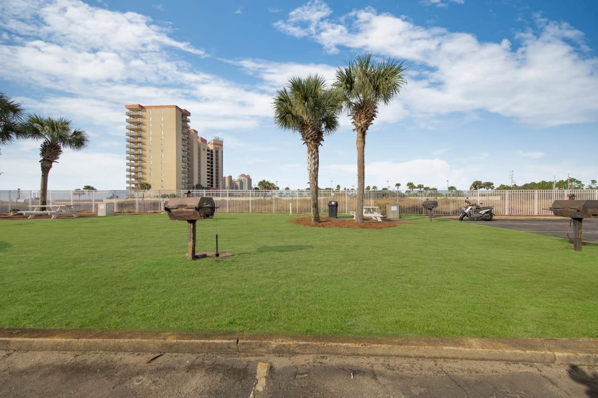Seaside Beach & Racquet Club-4311 - Vacation Homes Collection