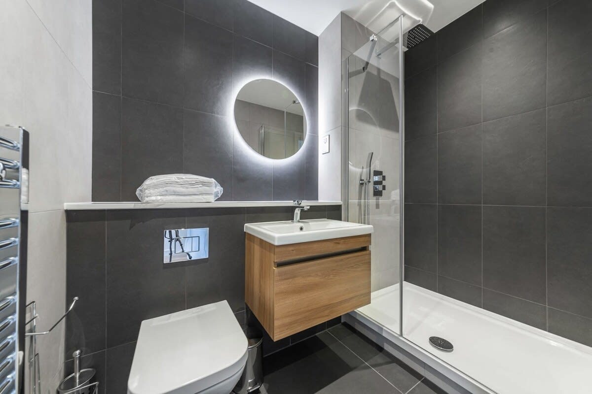Contemporary Studio in Central East Grinstead