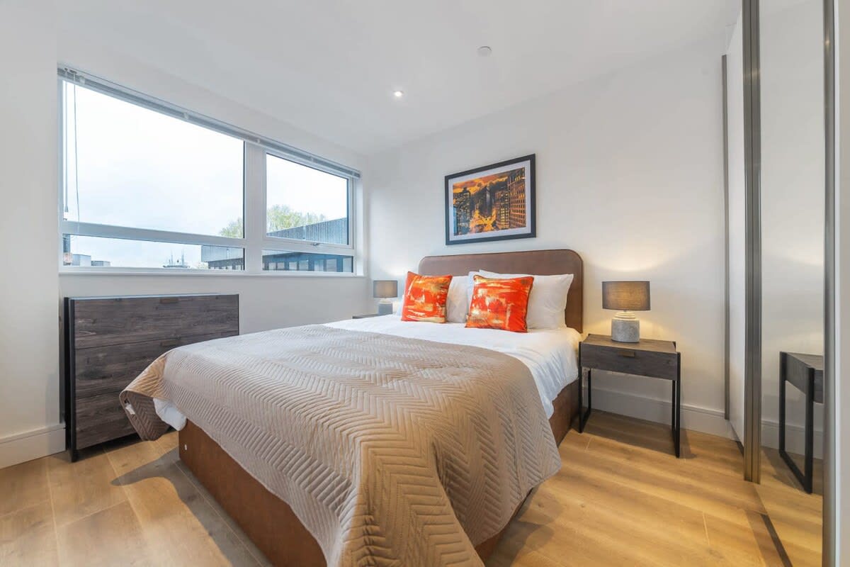Contemporary Studio in Central East Grinstead