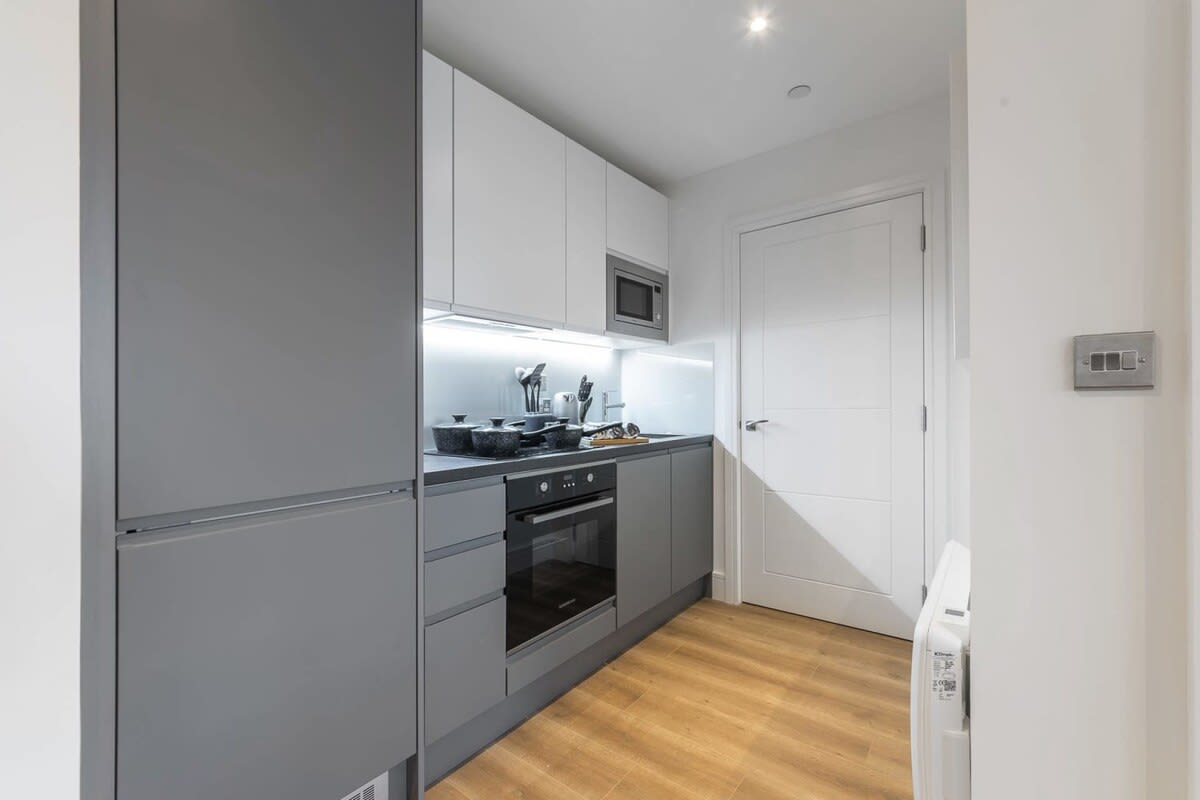 Contemporary 1 Bedroom Apartment in East Grinstead