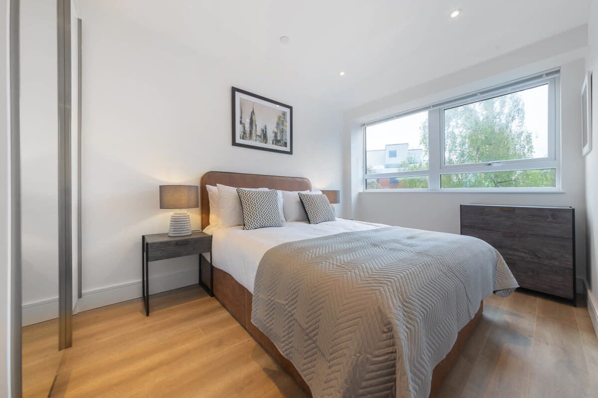 Contemporary 1 Bedroom Apartment in East Grinstead