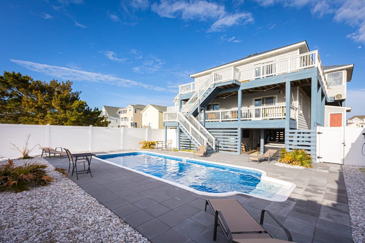 Semi-Oceanfront 8 bed with Pool, Spa, Ocean Views! — Nags Head, NC — vacation rental