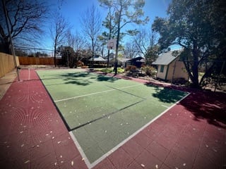 Pickleball, Pool, Garden | The Pony - Portoro