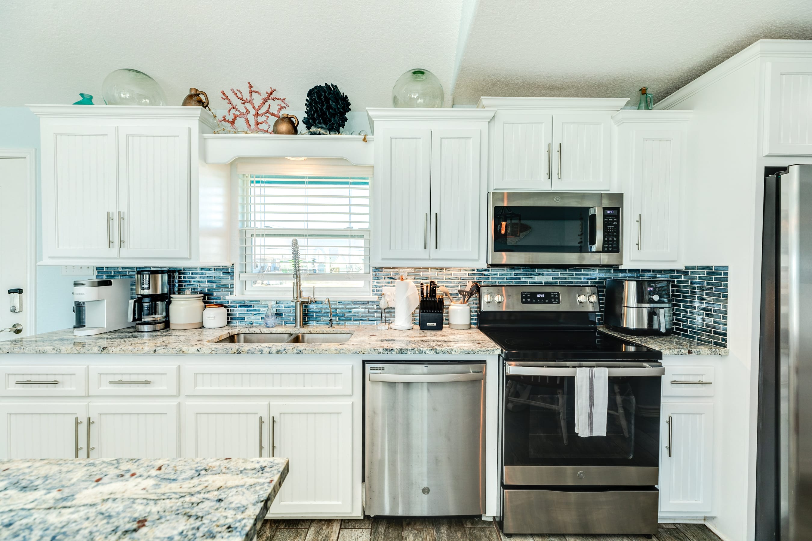 Cape Allswell Life is Good Sun Sand Surf 5