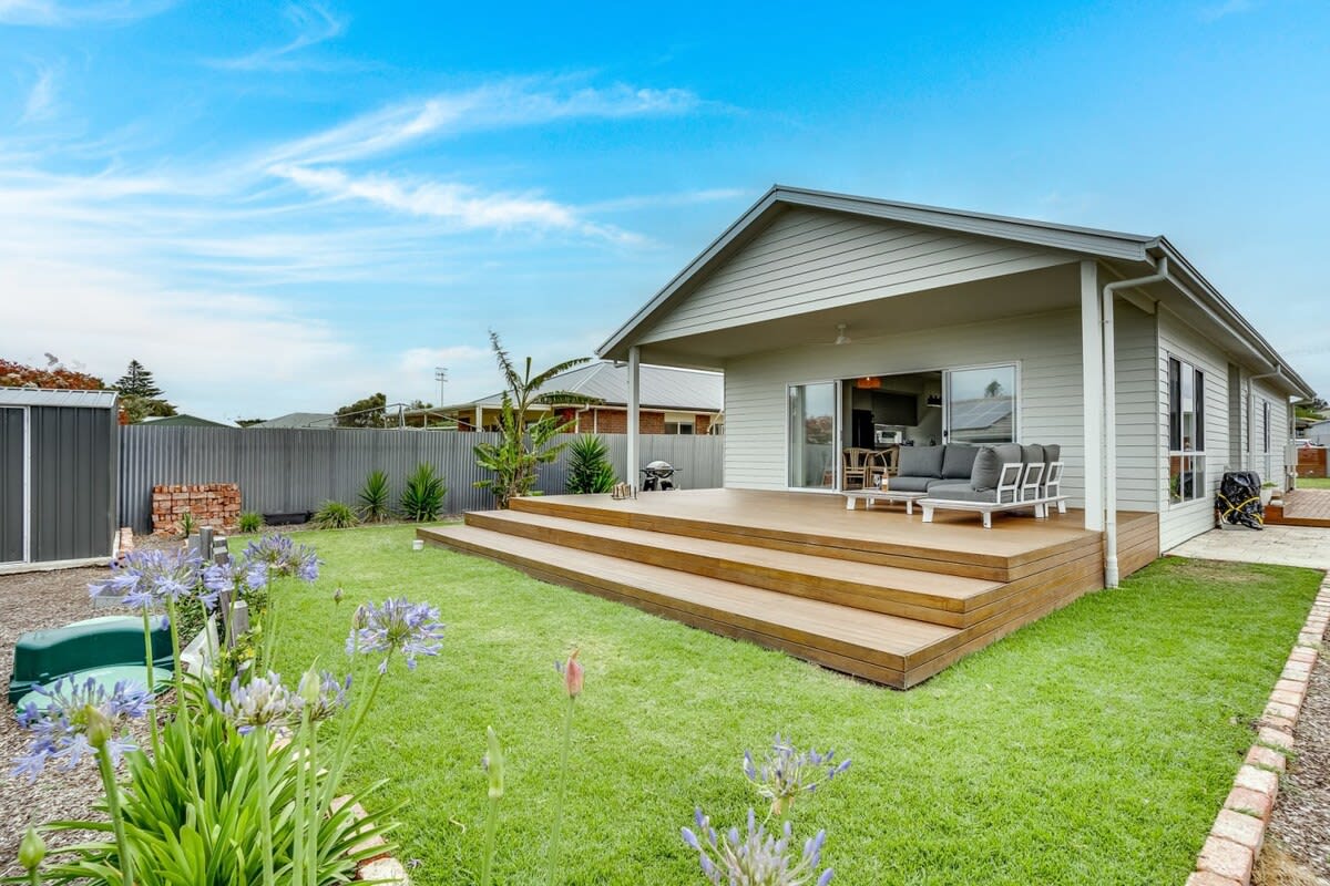 Ocean Breeze 57 Padman Crs Middleton — Middleton, SA — vacation rental
