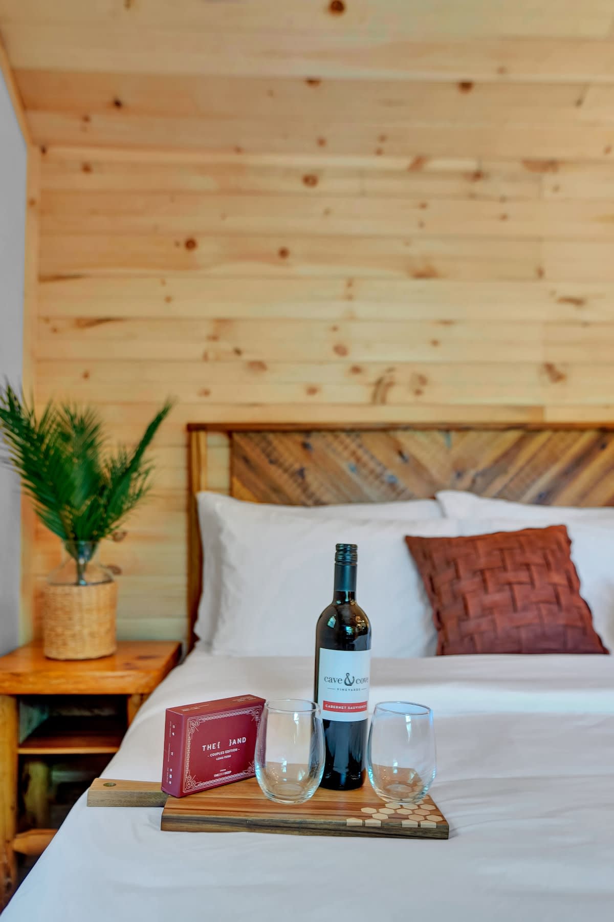 Poconos Cabin | Vaulted Pine | Firepits | Pets OK