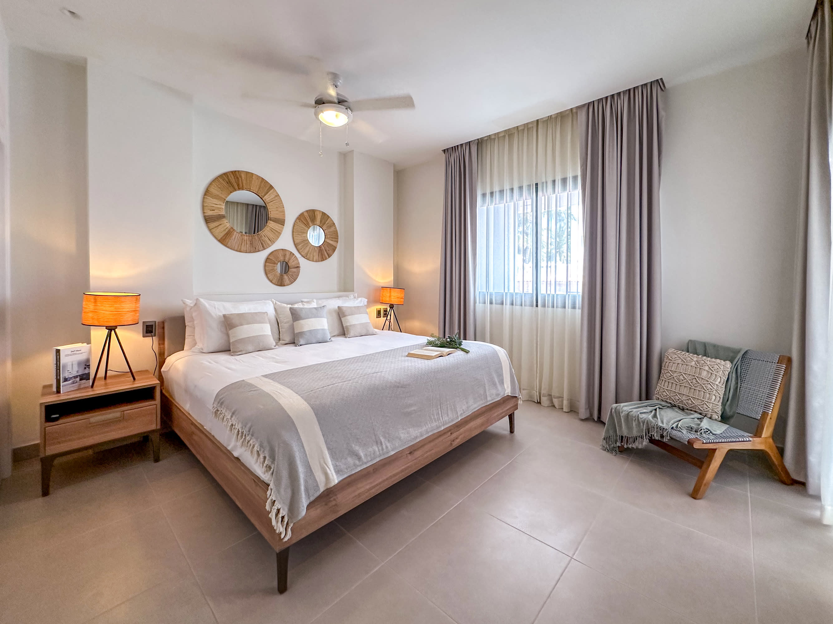 Incredibly Beautiful condo just steps to the beach