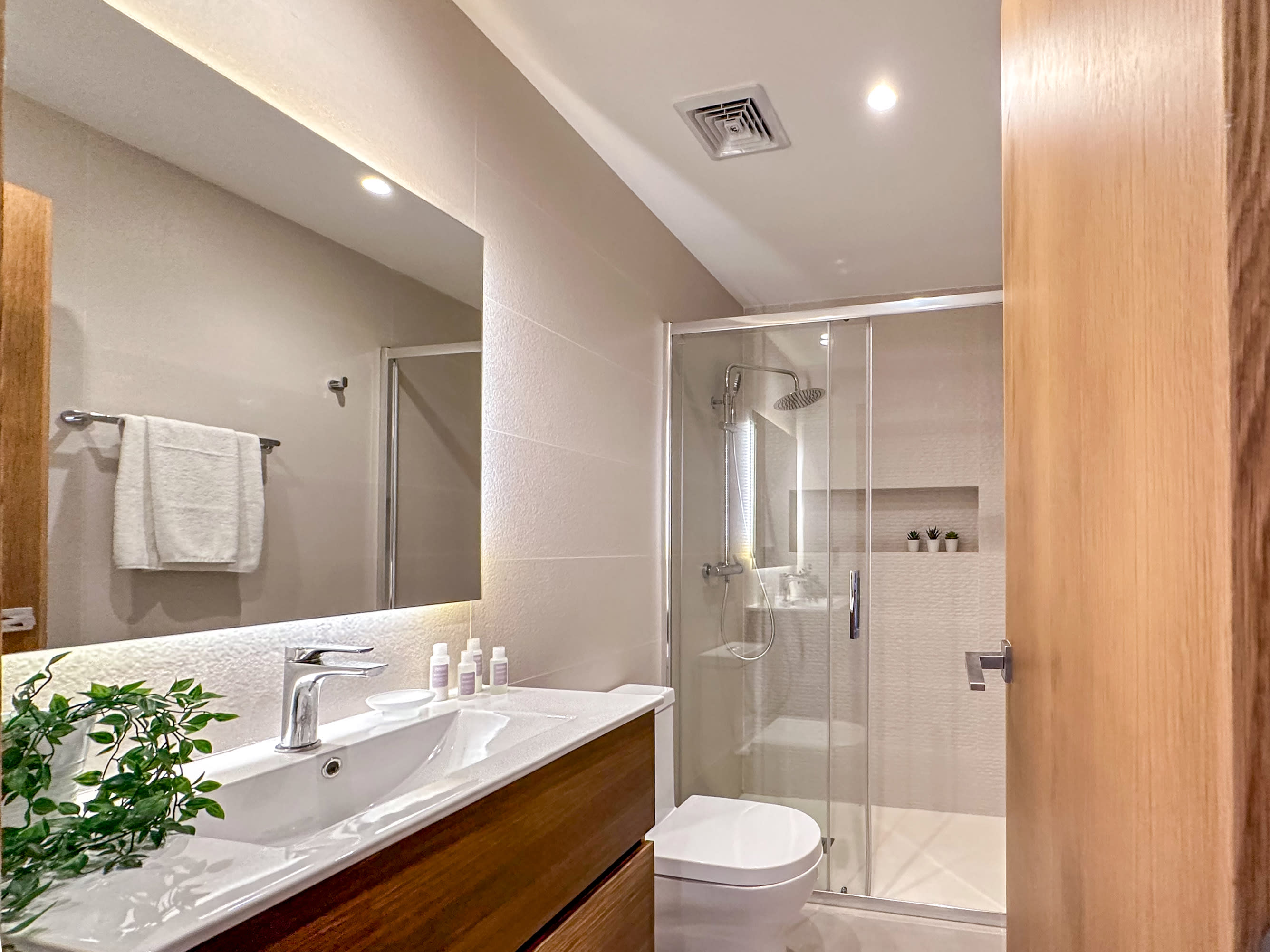 Incredibly Beautiful condo just steps to the beach