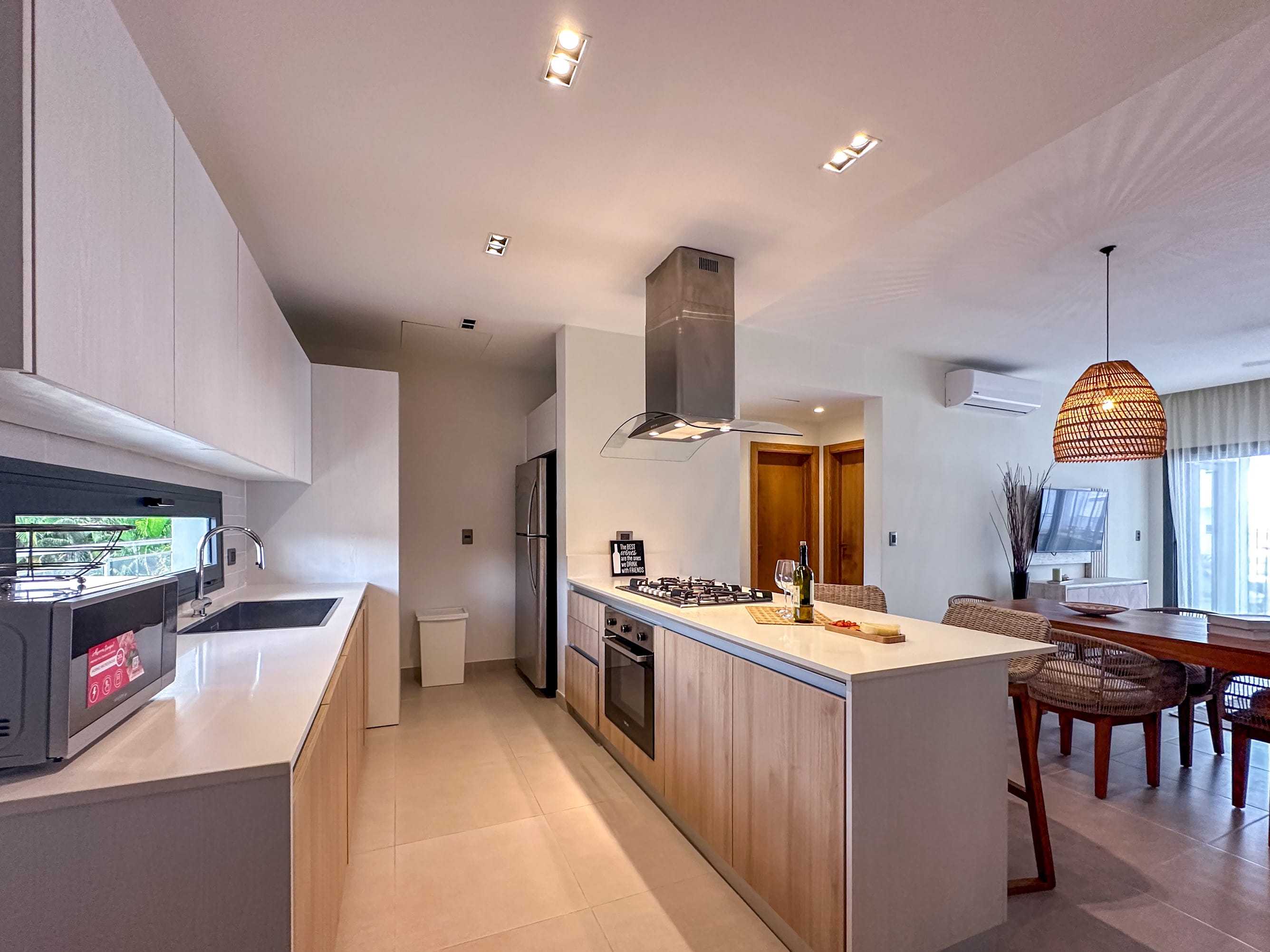 Incredibly Beautiful condo just steps to the beach