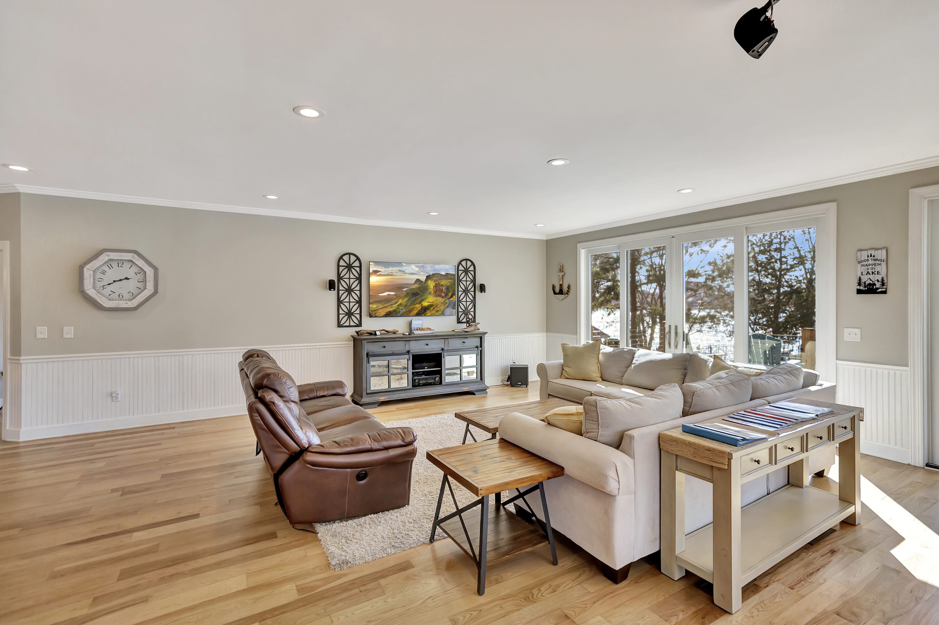 Sunset Ridge Lake Front Retreat 4