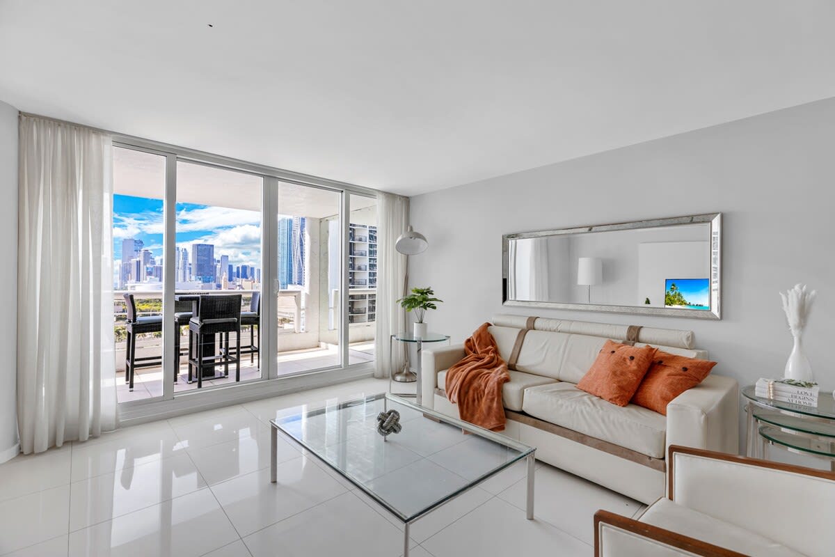 Panoramic Views | Premium Amenities | StayCozy
