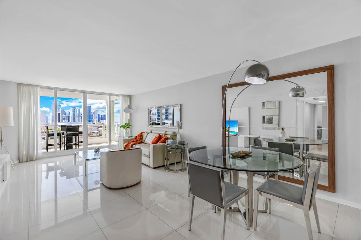 Panoramic Views | Premium Amenities | StayCozy