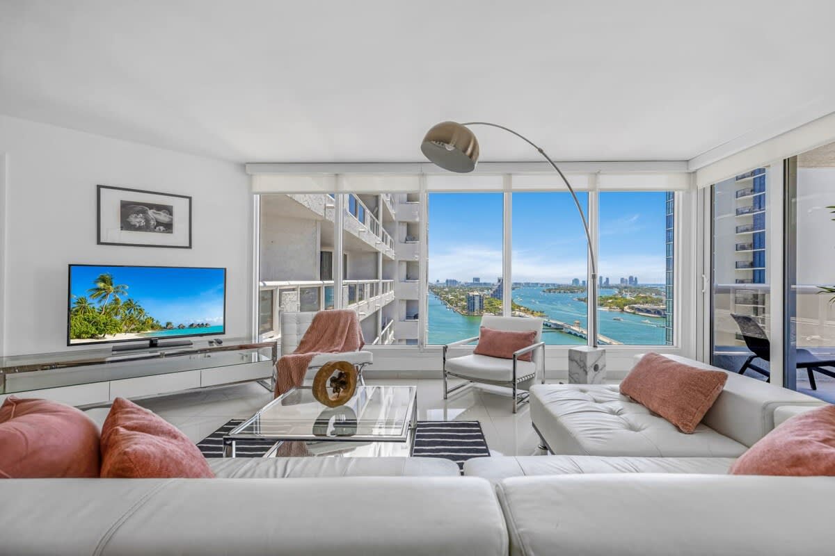 Bay View High-Rise | Private Balcony | StayCozy
