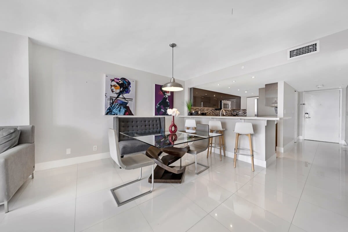 High Floor Bayview | Elevated Amenities | StayCozy