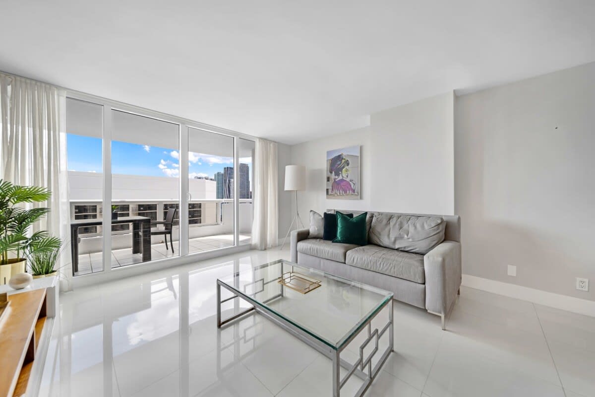 High Floor Bayview | Elevated Amenities | StayCozy