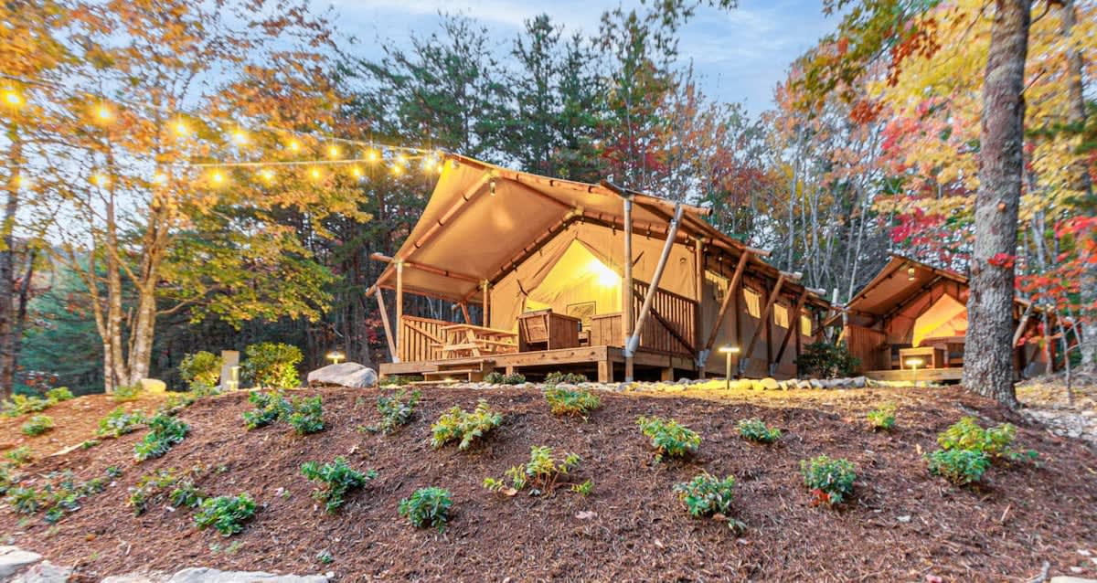 Hiker's Dream Lodge — 34 Private Acres, Cosby Creek