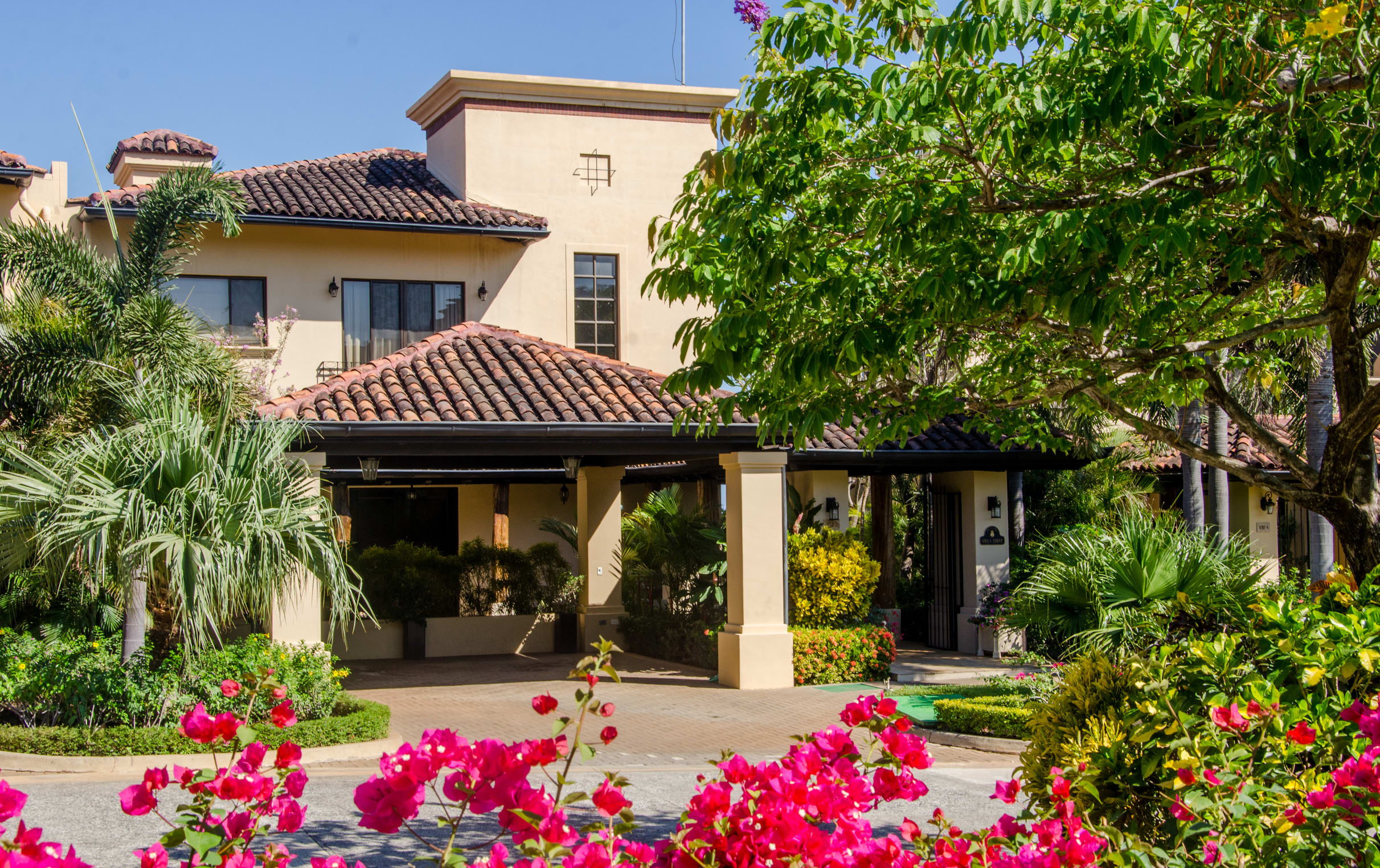 Casa Serena Luxury Retreat in Reserva Conchal 3