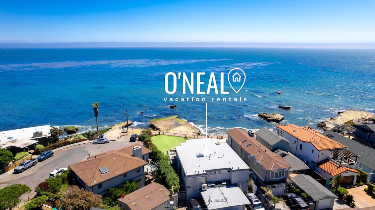 Stunning Oceanfront - Sunset Magazine Home — Santa Cruz, CA — vacation rental