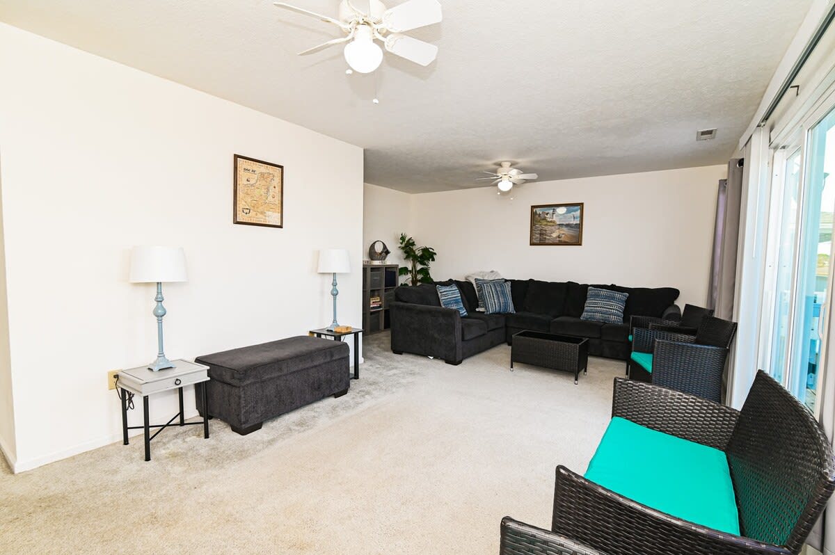 Cherry Daze Waterfront Pet Friendly Beach House