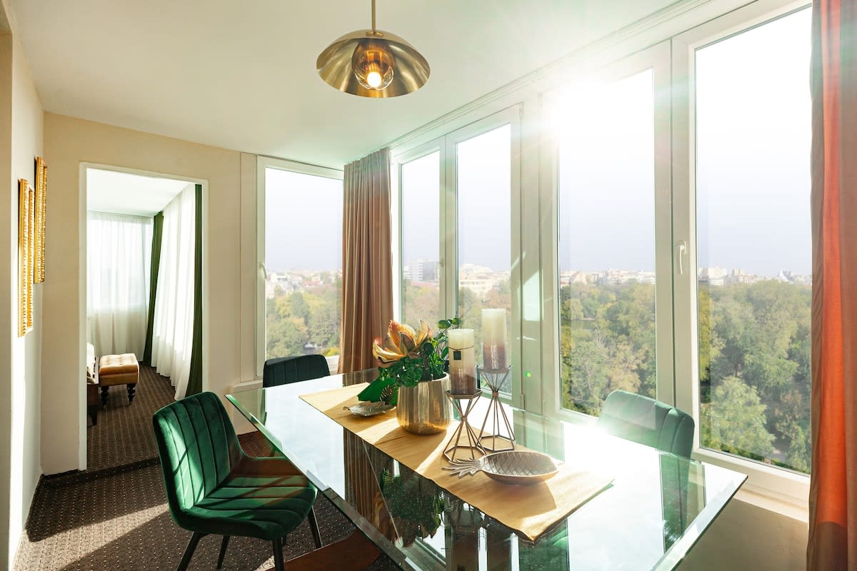 Enjoy a sunny breakfast with friends overlooking the park!