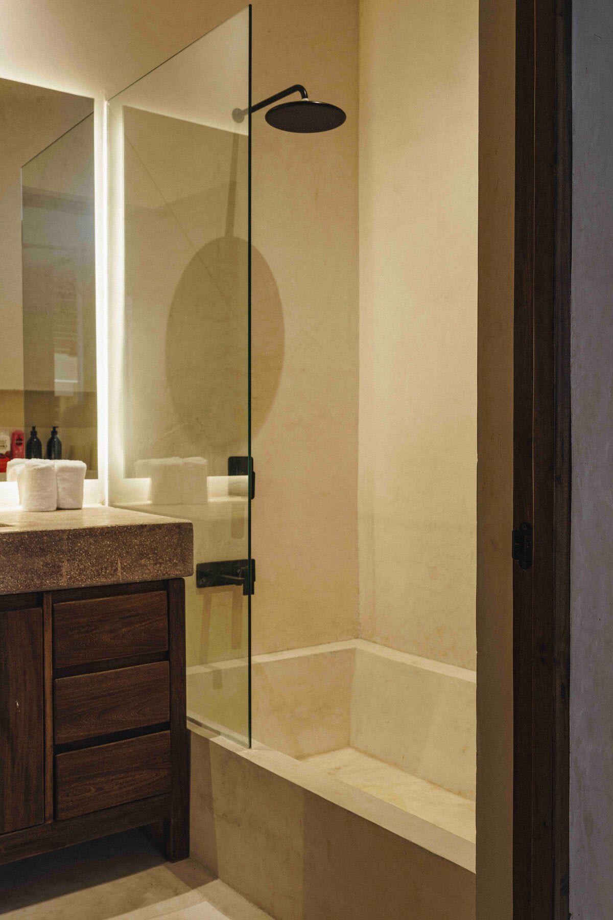 Main floor ensuite bathroom with shower tub