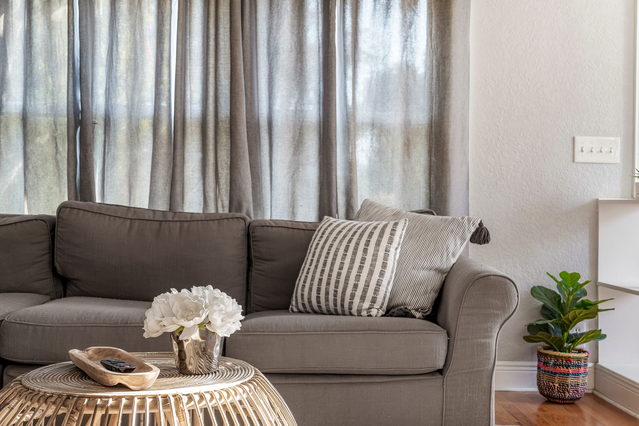 Tiny home w/outdoor kitchen & walk‑in shower