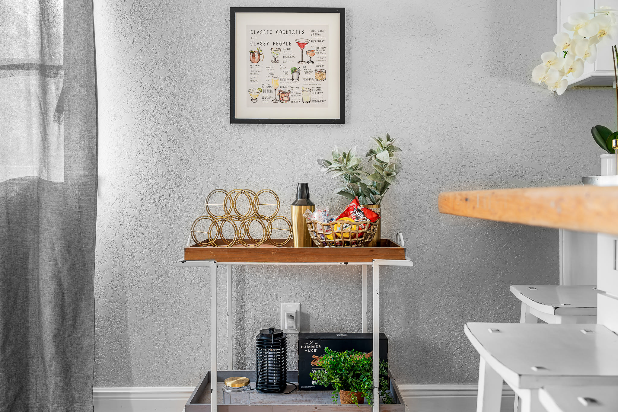 Tiny home w/outdoor kitchen & walk‑in shower