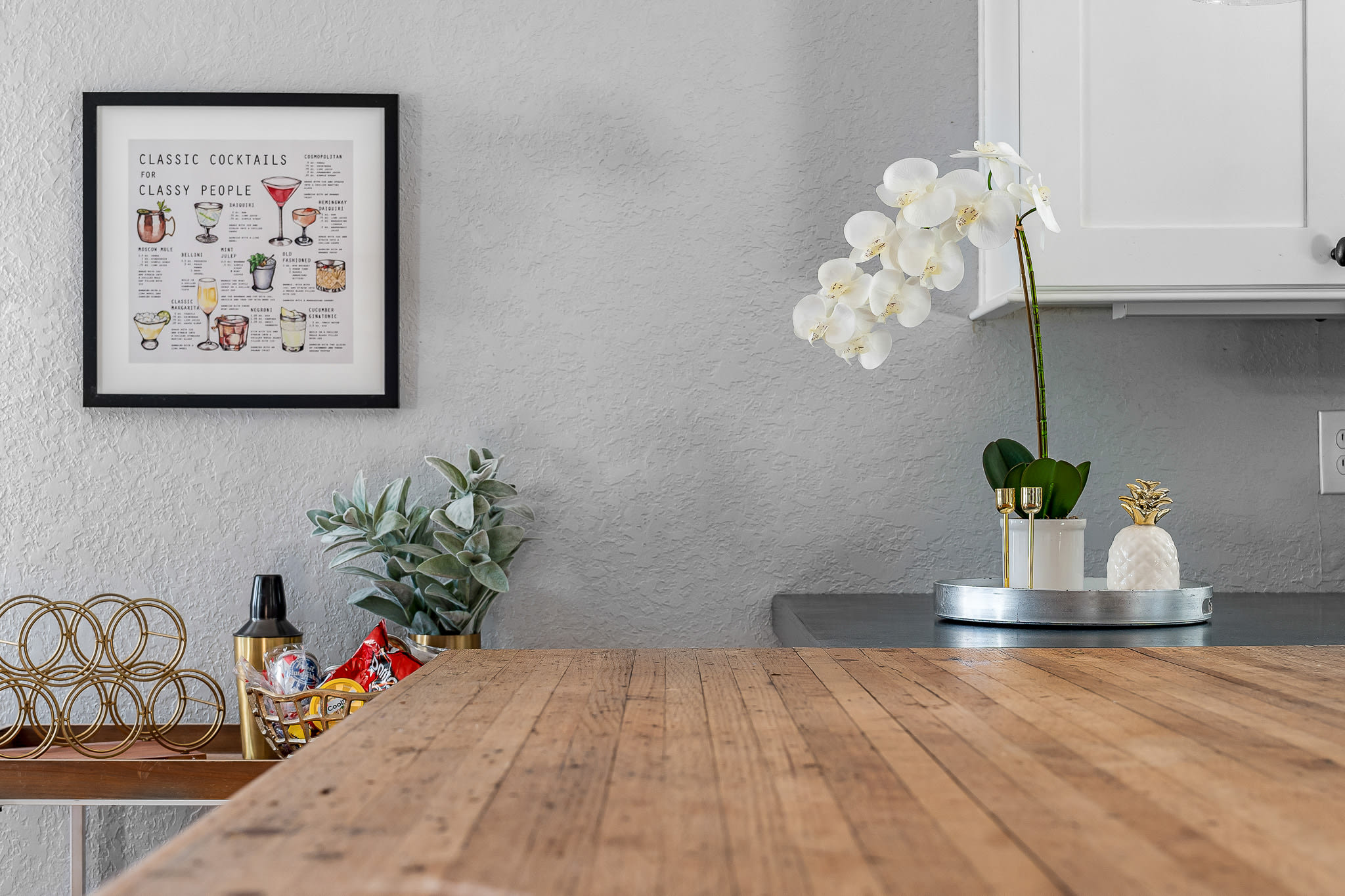 Tiny home w/outdoor kitchen & walk‑in shower