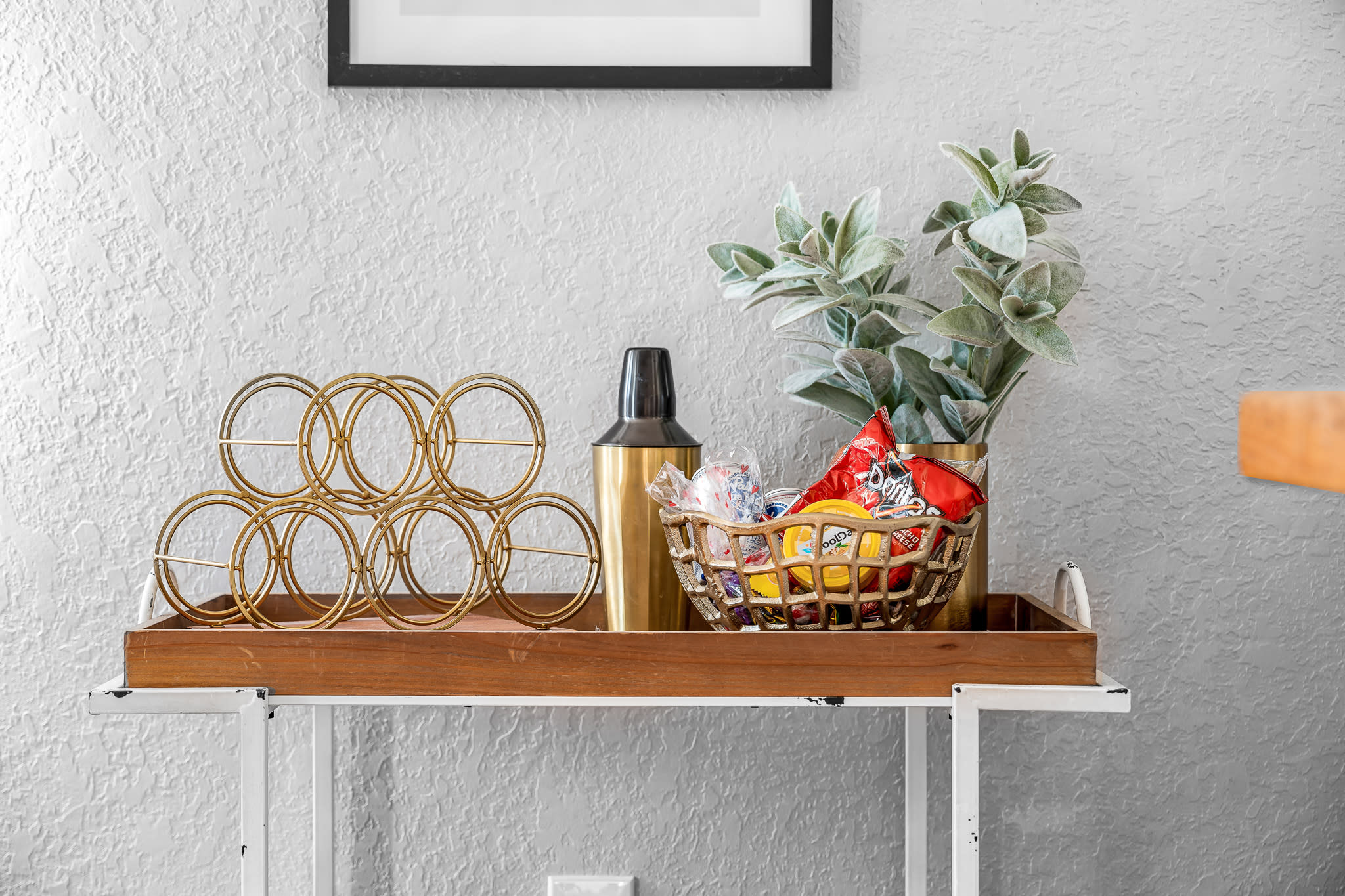 Tiny home w/outdoor kitchen & walk‑in shower