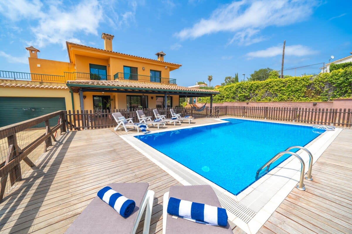 Villa Margot Lux, ideal for families, swimming pool & Aircon - Foto 1