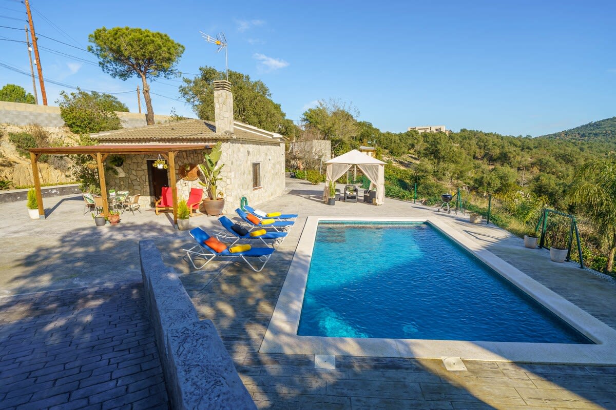 Villa Refugio Lux, Private Pool & Aircon - Foto 1