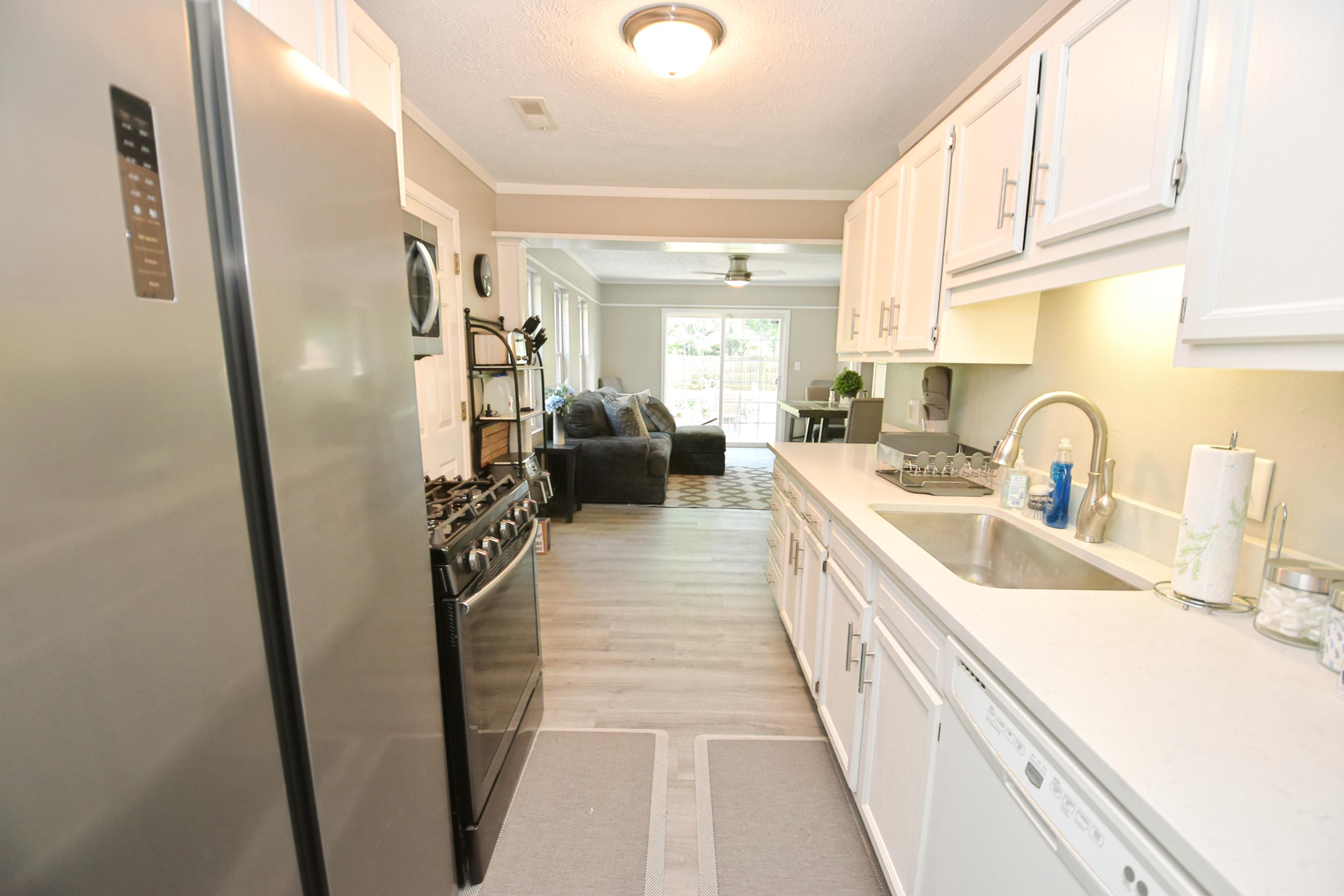 3 blocks from Nd, 3 bedroom 2 bath home(1815) 4