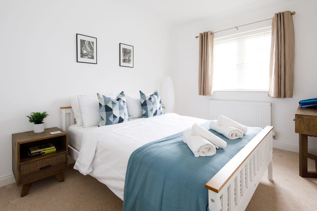 Enjoy luxurious linen and soft towels during your stay.