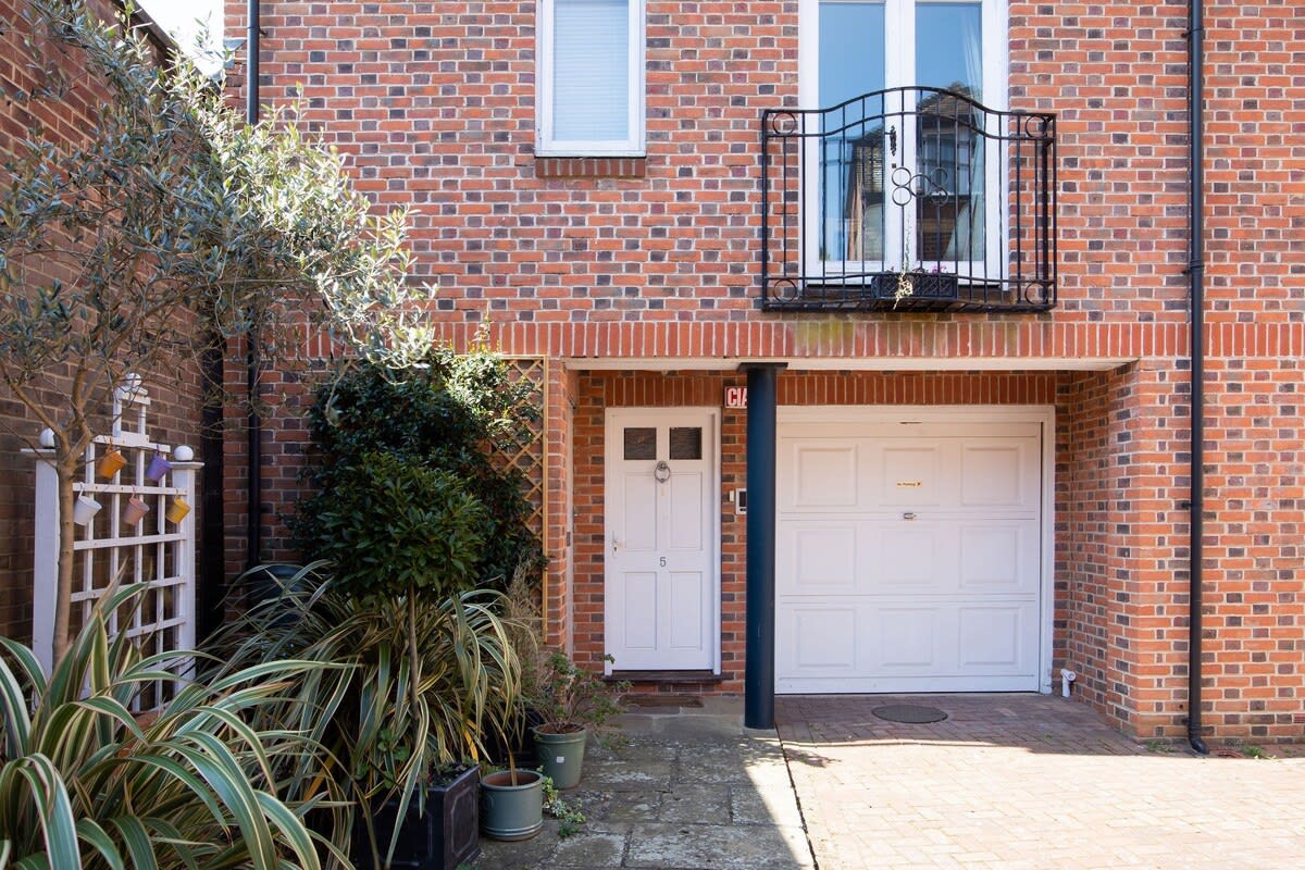 City Centre Mews House For 6
