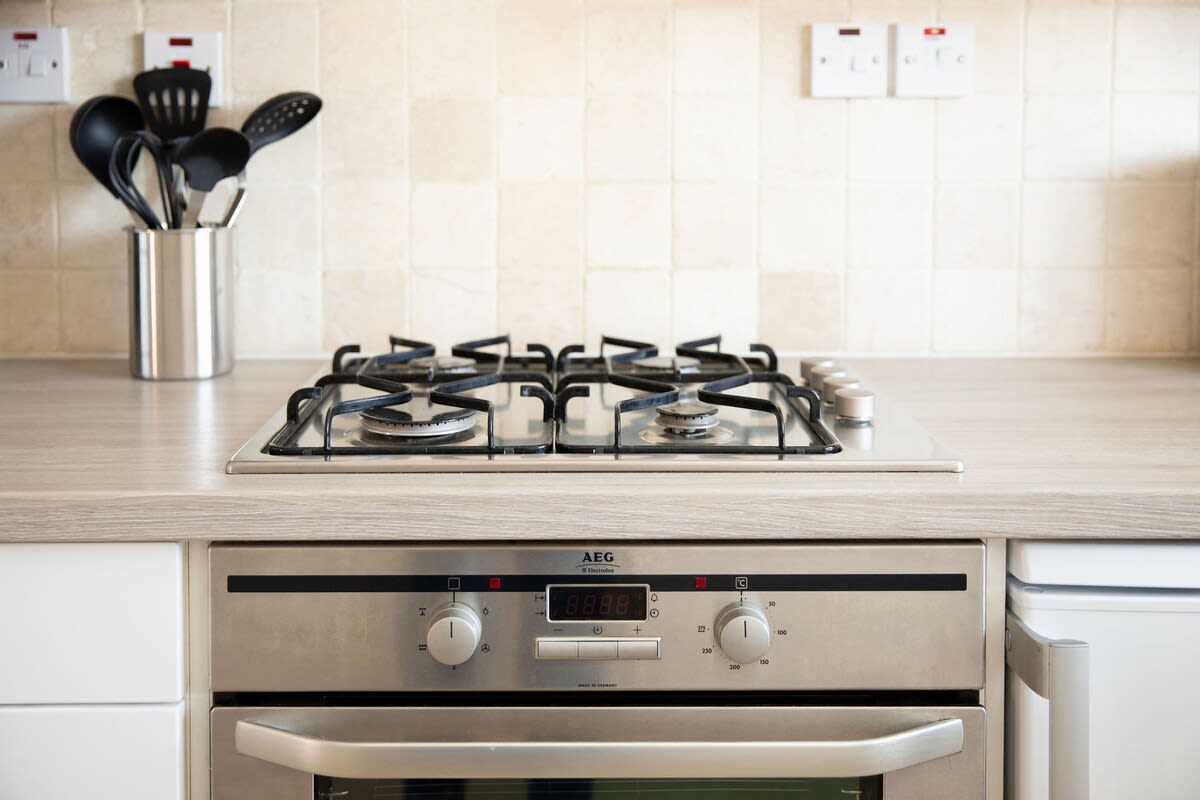 The kitchen has a fan oven and gas hob, as well as a dishwasher, so meal times will be a breeze.