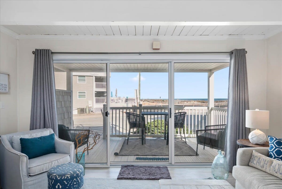 Four Bedroom Oceanside Townhome with Pool and View | Photo 3