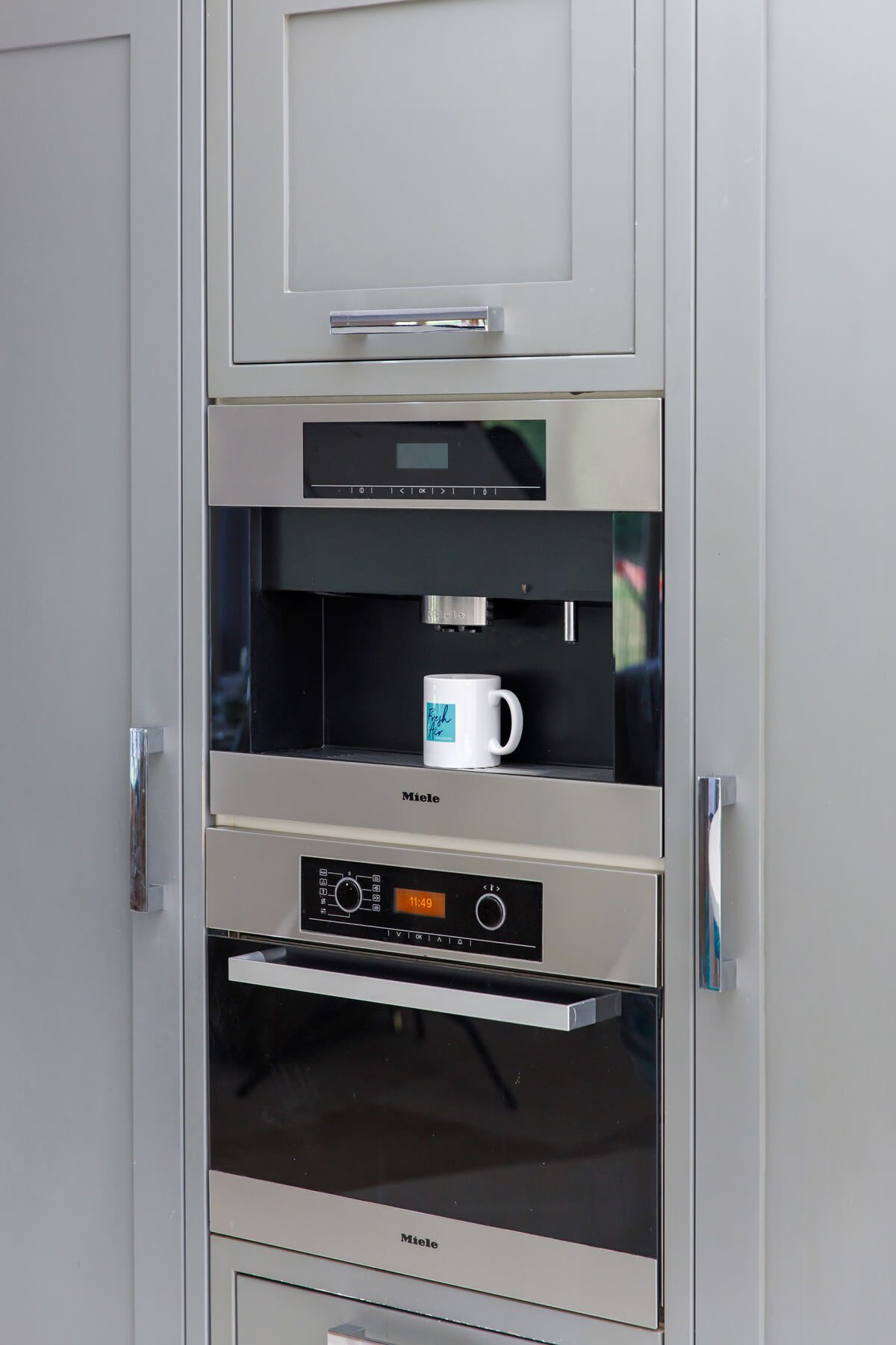 Enjoy a morning coffee with the Miele machine.