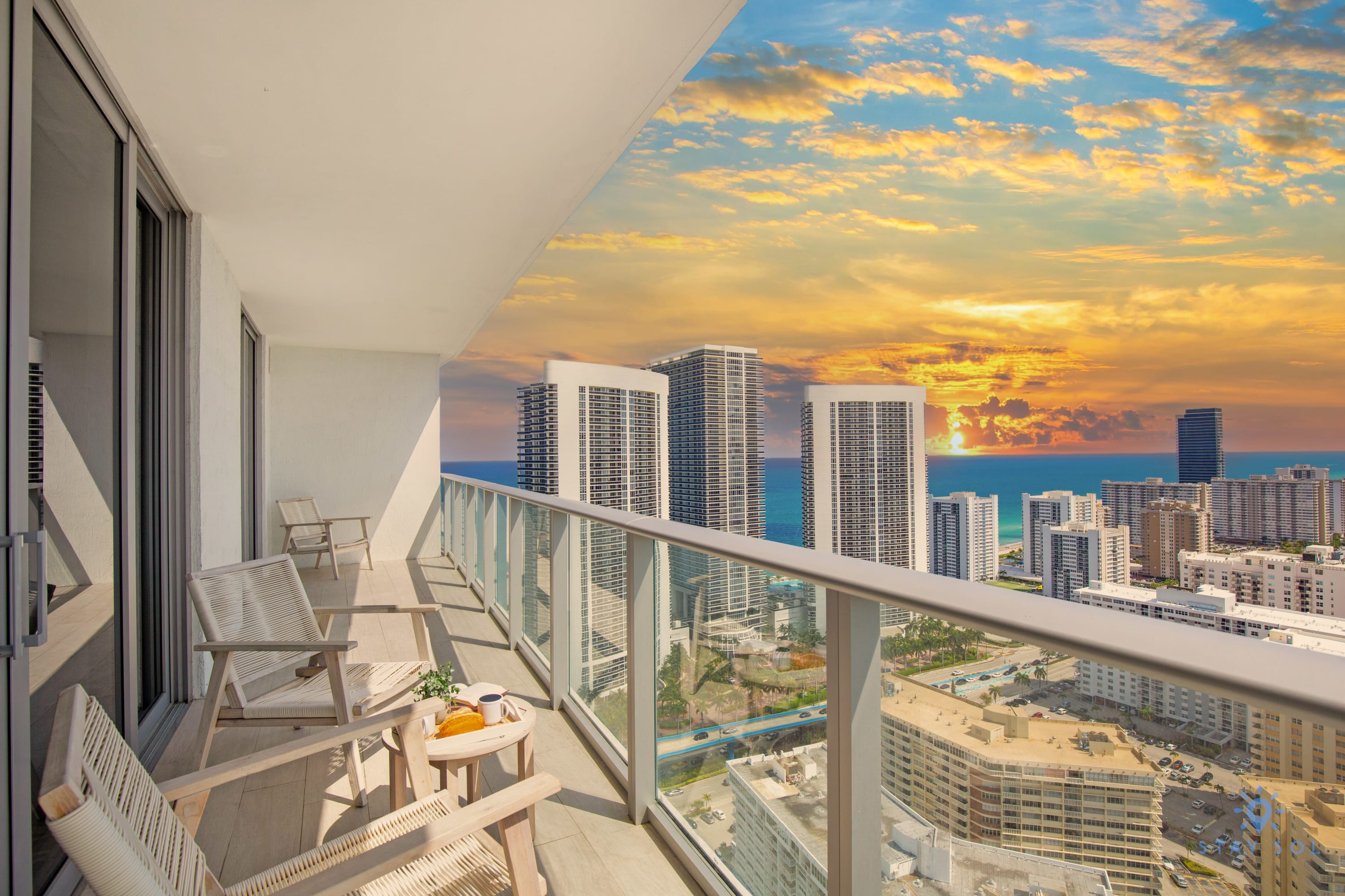 Luxury Hollywood Beach Condo w/Stunning Views