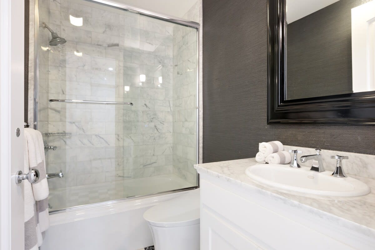 Each bathroom comes with fresh hotel grade towels and all the bathroom essentials