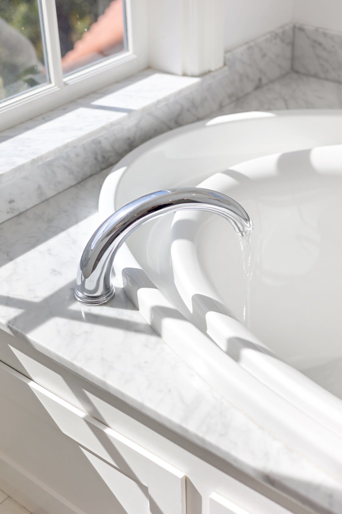 Elegance and relaxation comes together in the Master Bathroom