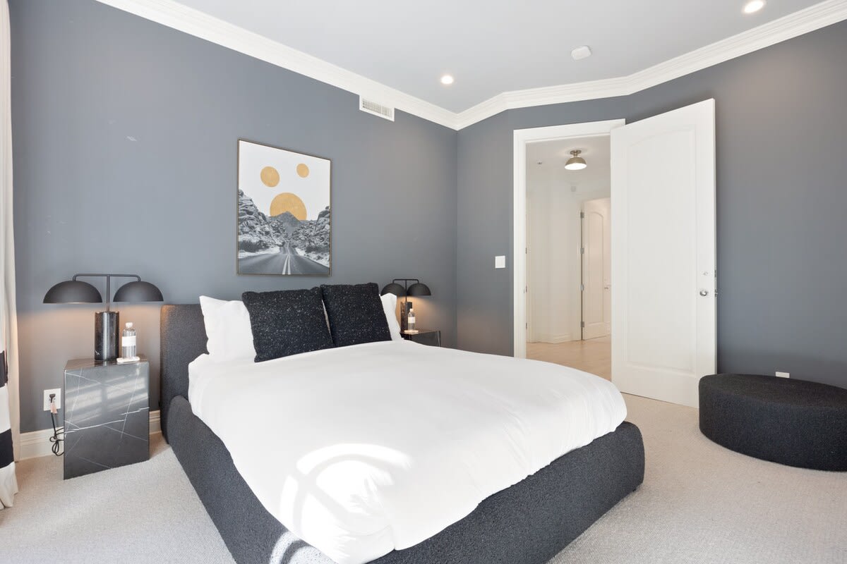 Fresh hotel-grade linen on each bed, together with a calm and pleasant atmosphere