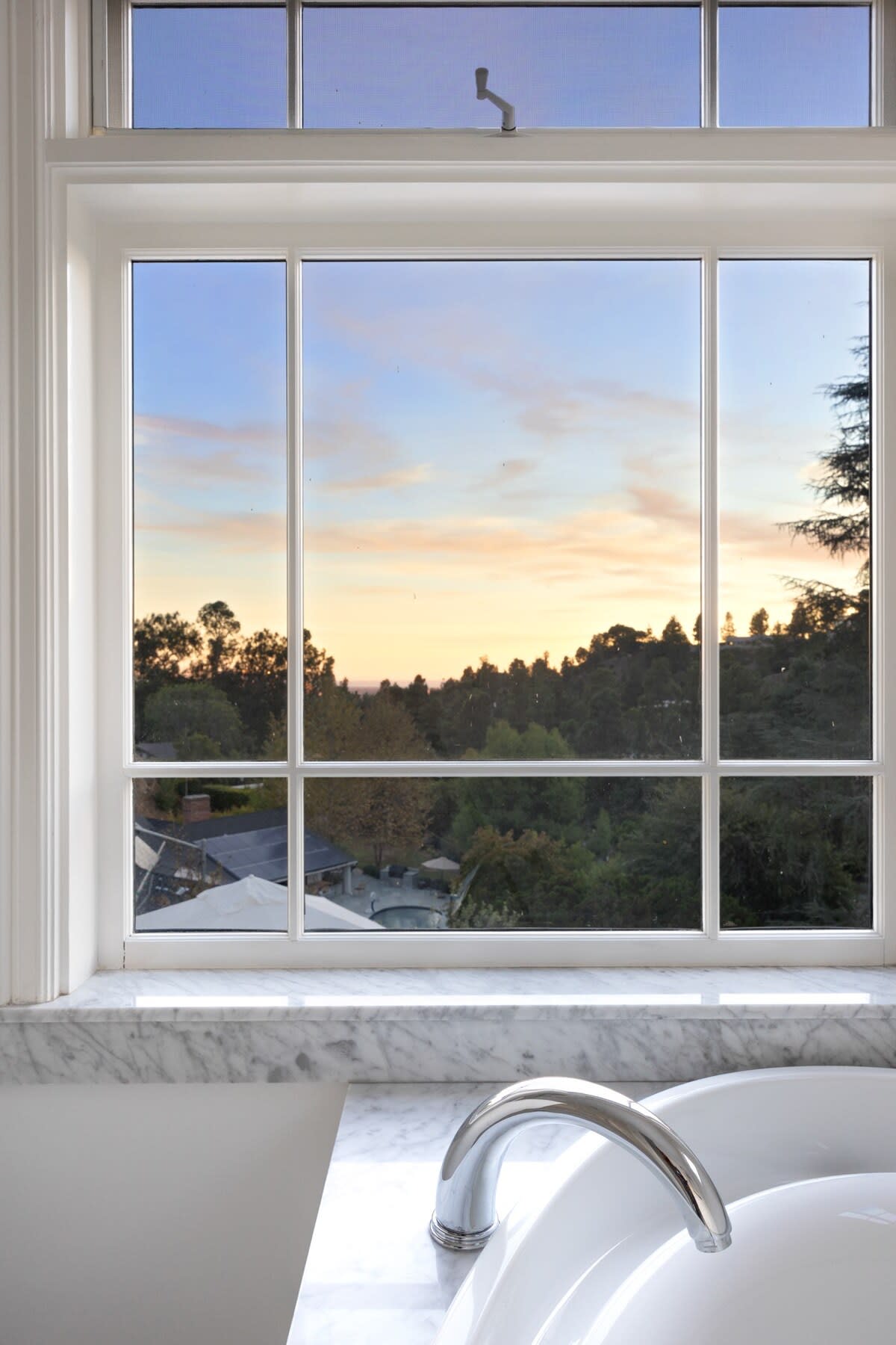 A stunning view from the Master bathroom tub