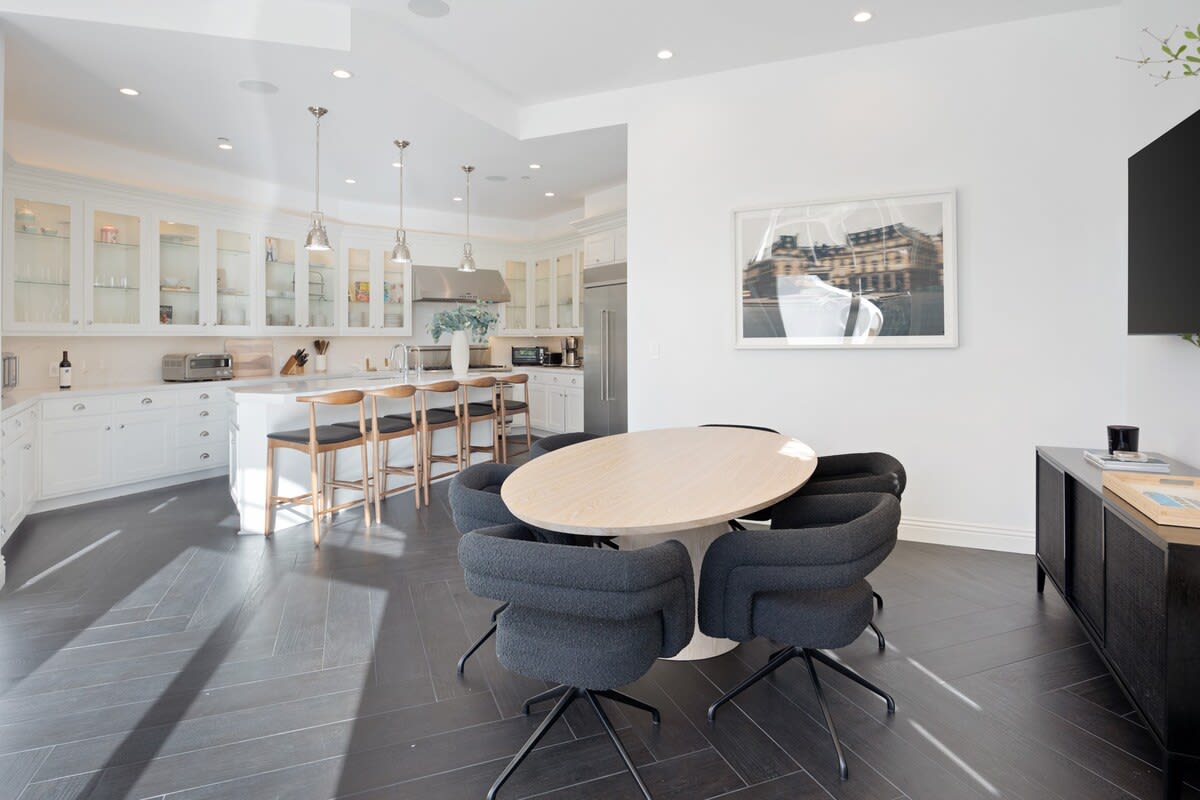 Elegant dining nook next to the kitchen
