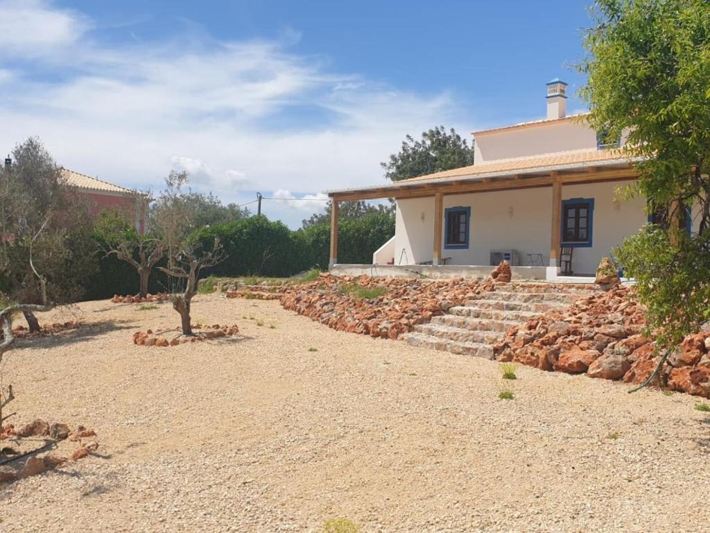 Countryside Villa in Silves - Photo 1