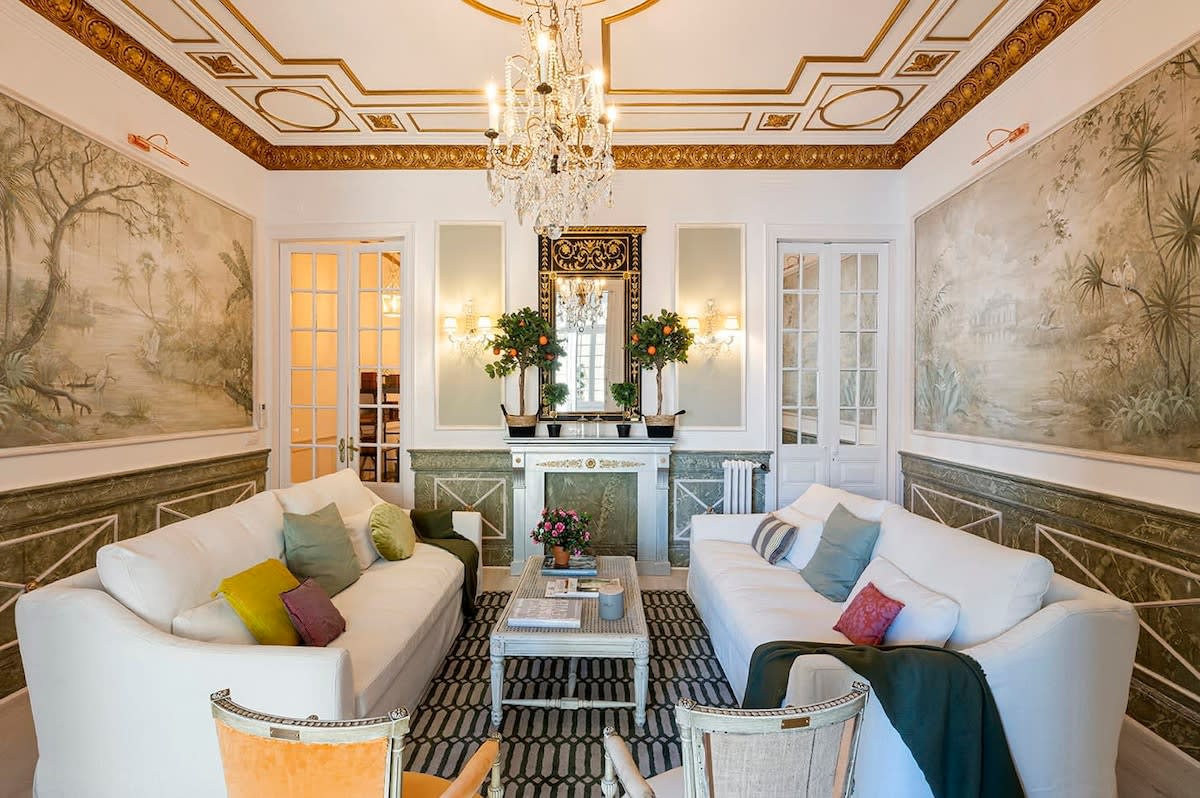 Amazing 5Bd for 13 with terrace in Plaza Cataluña — Barcelona, Catalunya — vacation rental