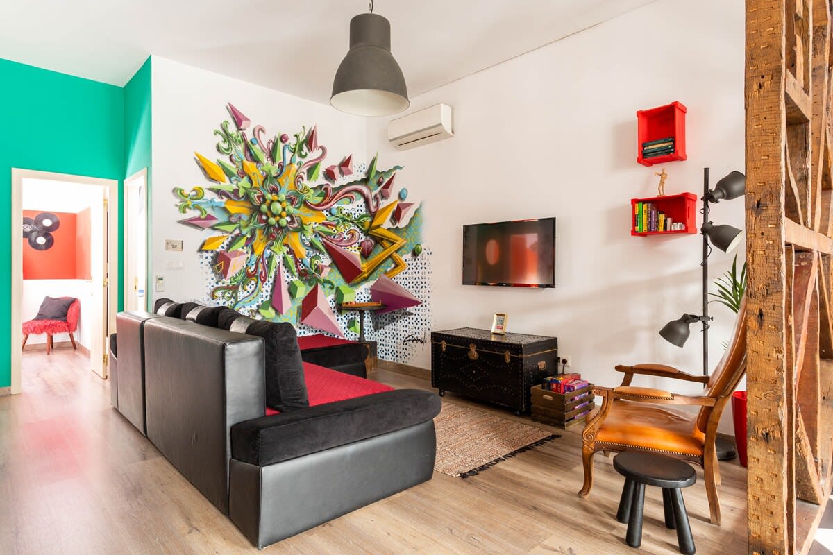 Super Central Walk Anywhere w/ AC, Lift & Parking